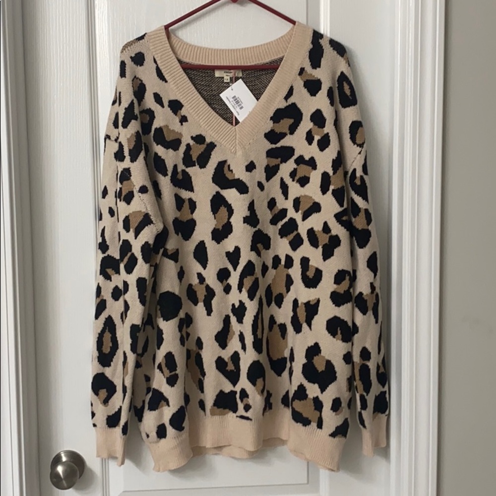 NWT Entro Oversized Sweater